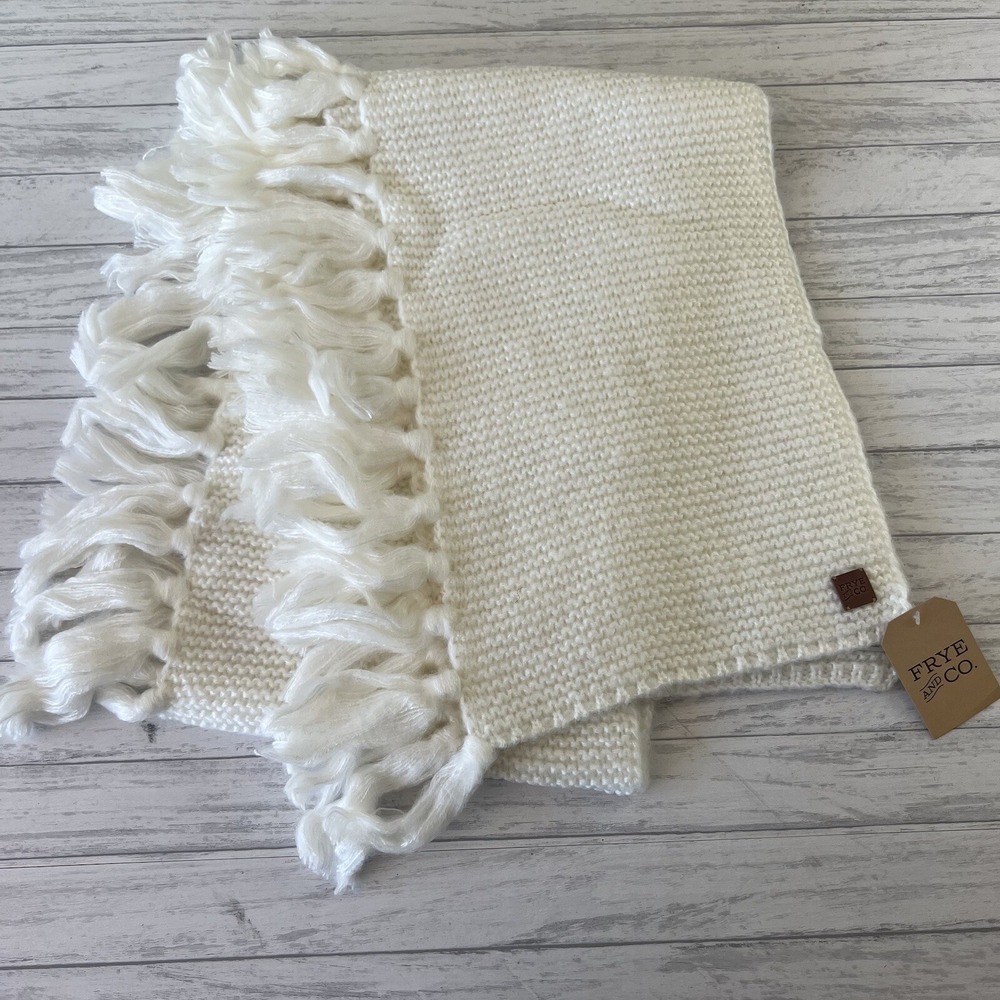 Frye and Co Womens Scarves Garter Fringe Ivory Sparkle Mouline Striped Lot Of 2‎ - Picture 8 of 13